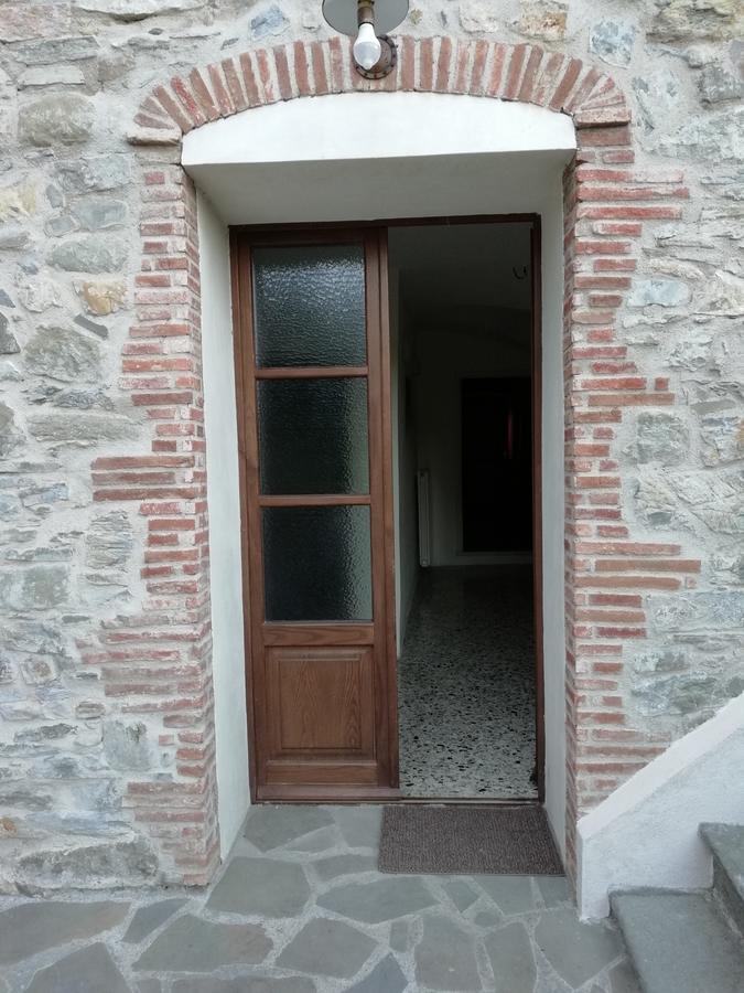 San Francesco E Il Lupo Apartment Pontremoli Luaran gambar